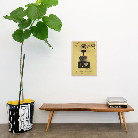 The wings of the bird are green, 2018